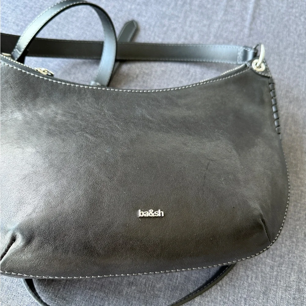 Black Swing Handbag - Picture 4 of 12
